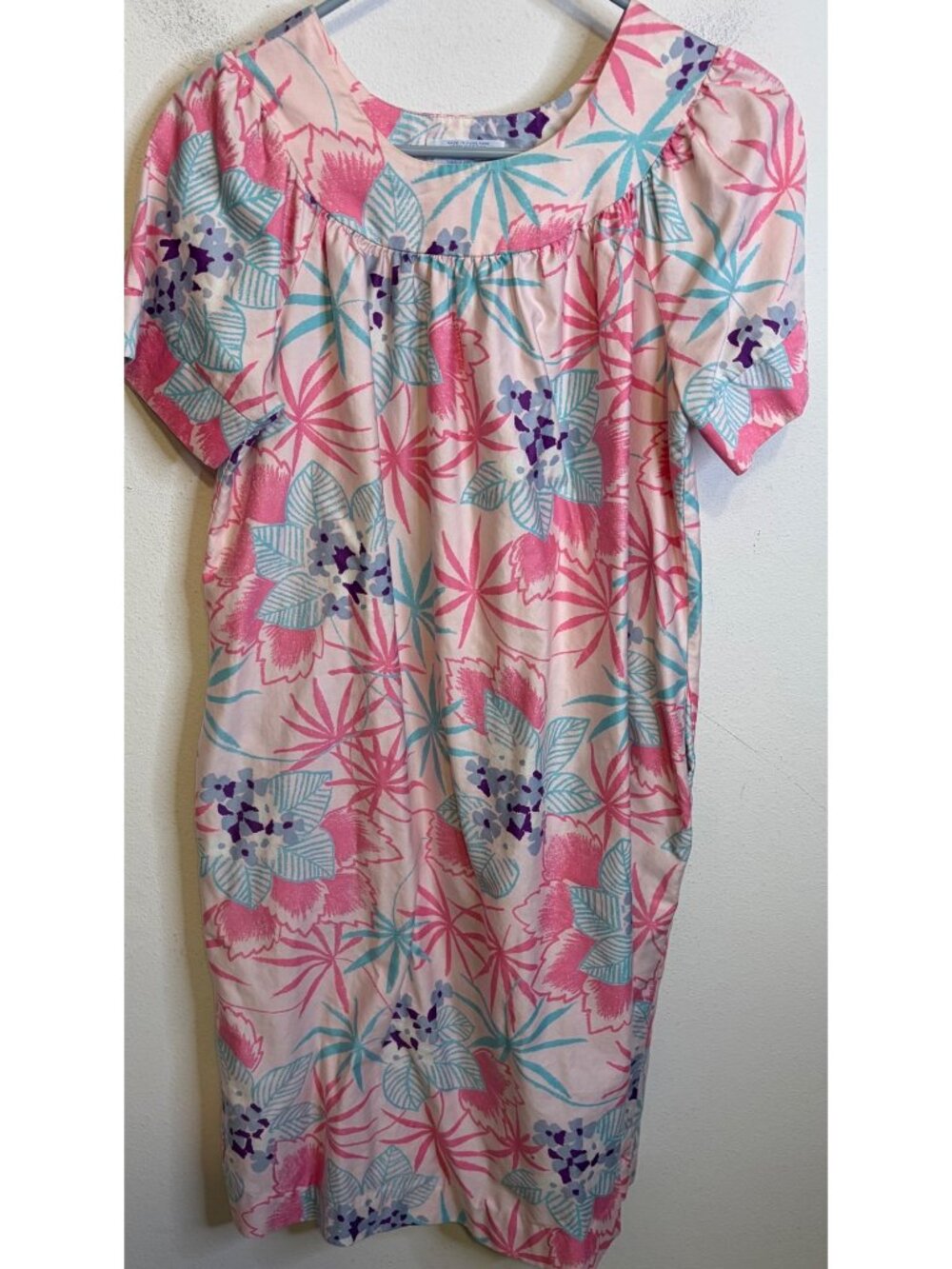 Vintage SEARS Cottagecore Granny House Dress MuuMuu Pink Floral Pockets SMALL